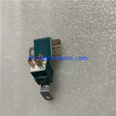 156700-1840 รีเลย์เครื่องปรับอากาศ Isuzu Denso สำหรับเครื่องจักรก่อสร้าง