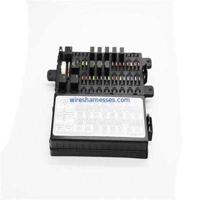 YY24E00008F2 ชุดกล่องฟิวส์สำหรับ Kobelco Excavator SK200-8 SK350-8