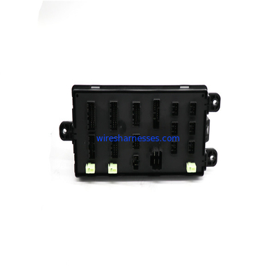 YY24E00008F2 ชุดกล่องฟิวส์สำหรับ Kobelco Excavator SK200-8 SK350-8