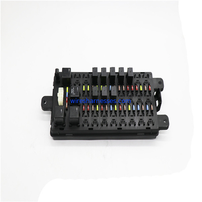 YY24E00008F2 ชุดกล่องฟิวส์สำหรับ Kobelco Excavator SK200-8 SK350-8