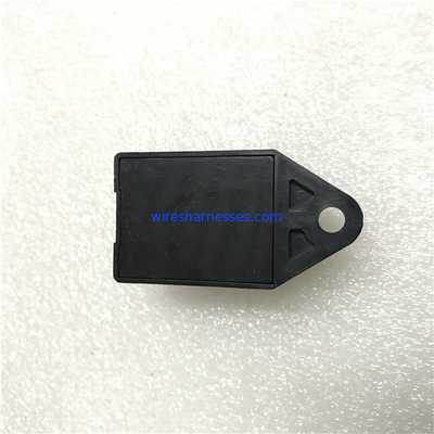 เครื่องจักรการเกษตร V3800 V2003 Kubota เครื่องยนต์รีเลย์ 15694-65992
