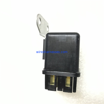 8942580140 กล่องฟิวส์รีเลย์ 24V 4HK1 รีเลย์อุ่นเครื่องยนต์
